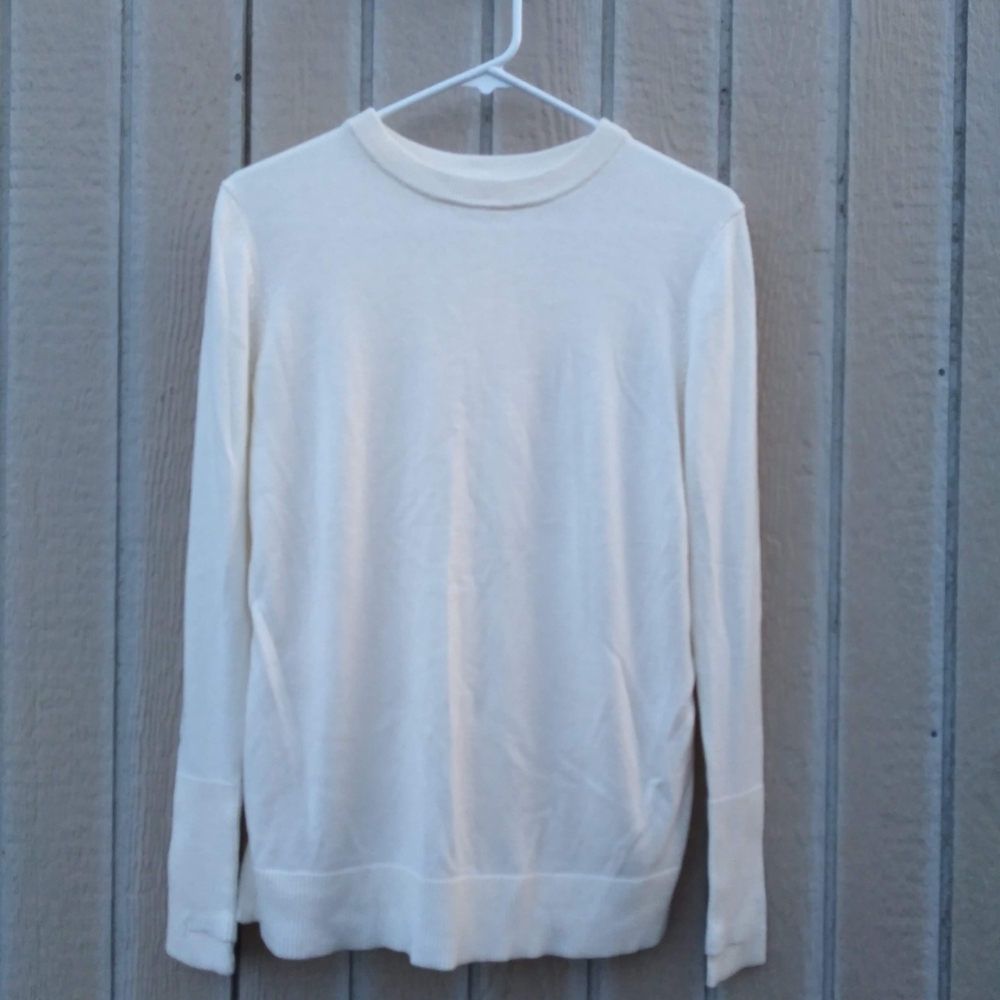 NWOT LULULEMON SWEATER